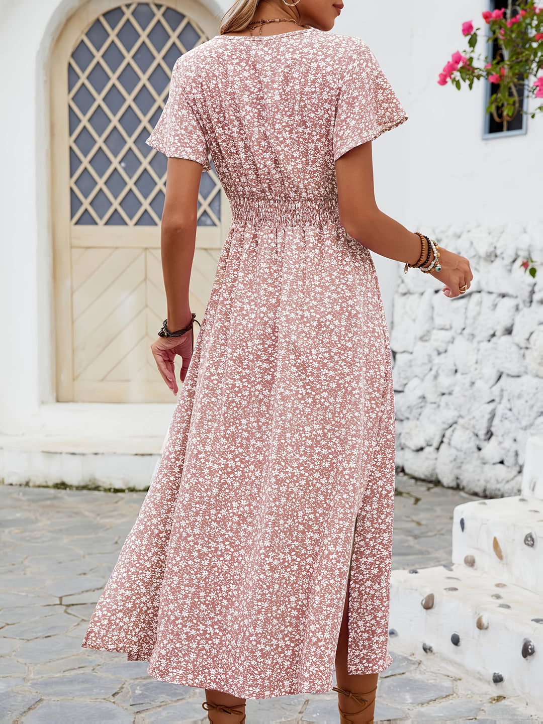 Isabella | Sommarklänning med blommigt tryck