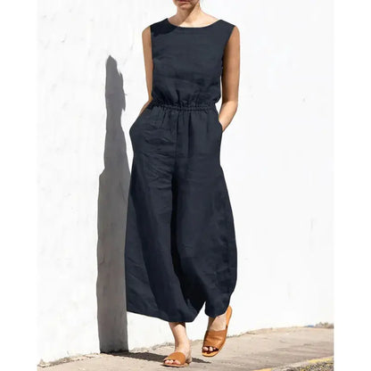 Beatrice | Avslappnad ärmlös jumpsuit med resår i midjan och fickor